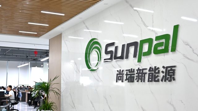 Sunpal-Logo-in-office
