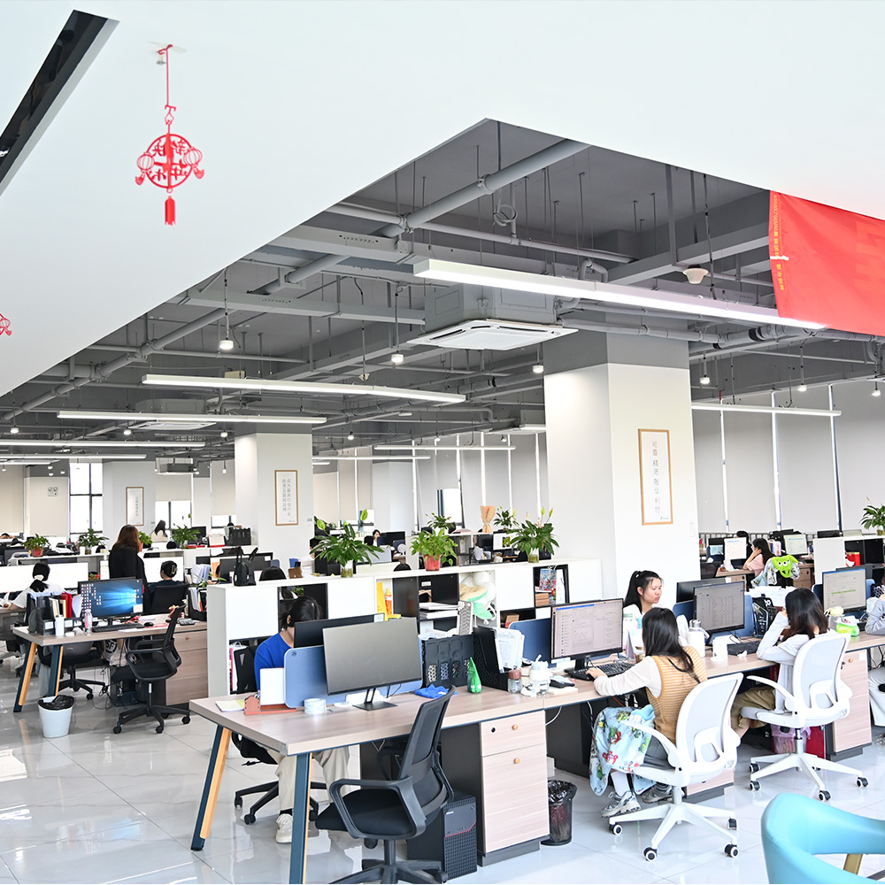 Sunpal-Solar-Staff-Working-Environment